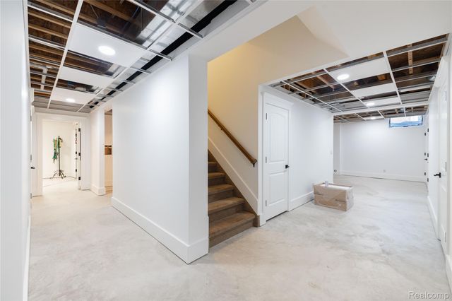 19495 Lighthouse Point, Grosse Ile Township, MI 48138