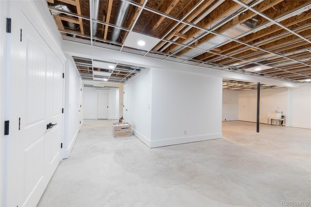 19495 Lighthouse Point, Grosse Ile Township, MI 48138