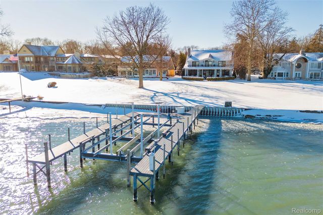 19495 Lighthouse Point, Grosse Ile Township, MI 48138