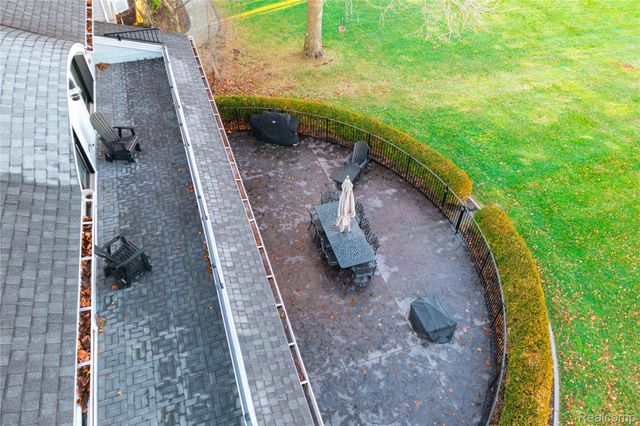 19495 Lighthouse Point, Grosse Ile Township, MI 48138