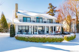 19495 Lighthouse Point, Grosse Ile Township, MI 48138