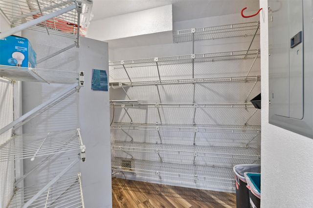 12901 E Barcelona, Galveston, TX 77554