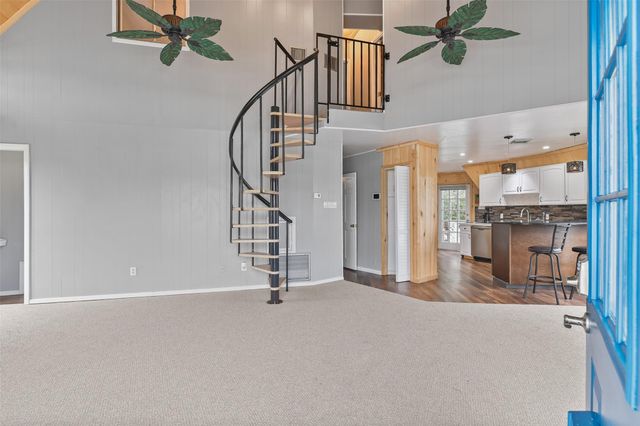12901 E Barcelona, Galveston, TX 77554
