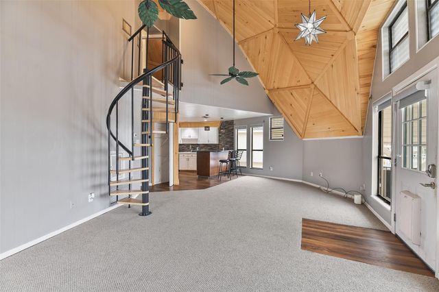 12901 E Barcelona, Galveston, TX 77554