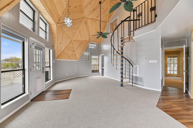 12901 E Barcelona, Galveston, TX 77554