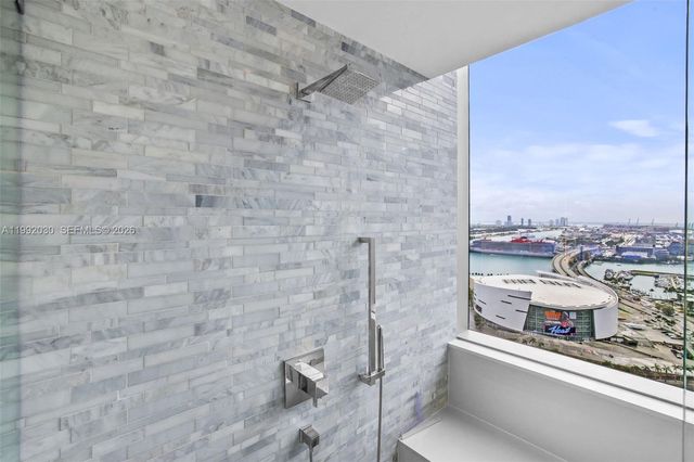 851 NE 1st Ave 3211, Miami, FL 33132