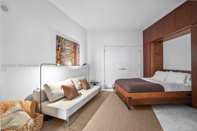 851 NE 1st Ave 3211, Miami, FL 33132