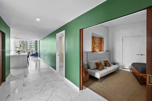 851 NE 1st Ave 3211, Miami, FL 33132