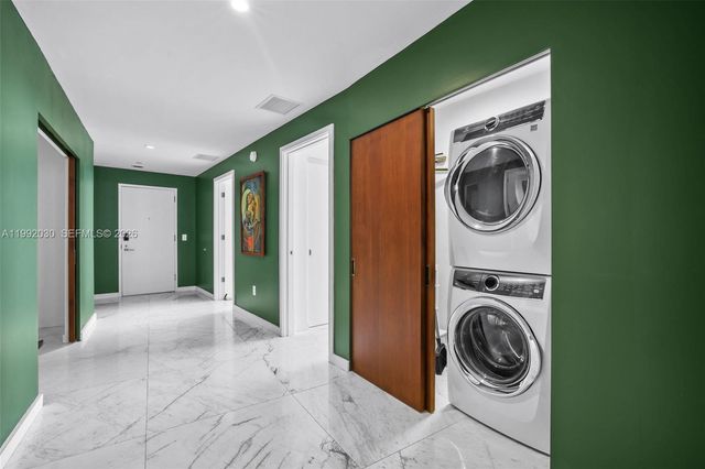 851 NE 1st Ave 3211, Miami, FL 33132