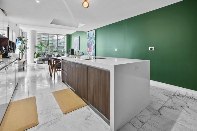 851 NE 1st Ave 3211, Miami, FL 33132