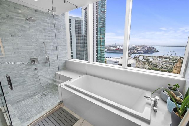 851 NE 1st Ave 3211, Miami, FL 33132