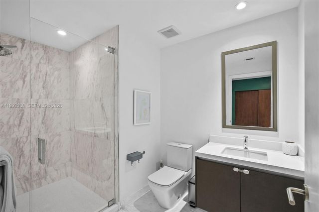 851 NE 1st Ave 3211, Miami, FL 33132