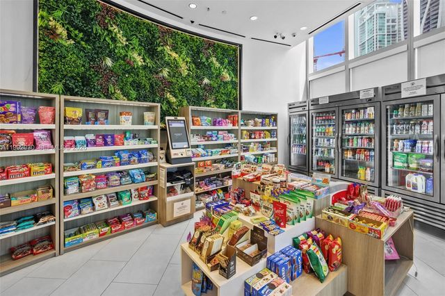 851 NE 1st Ave 3211, Miami, FL 33132