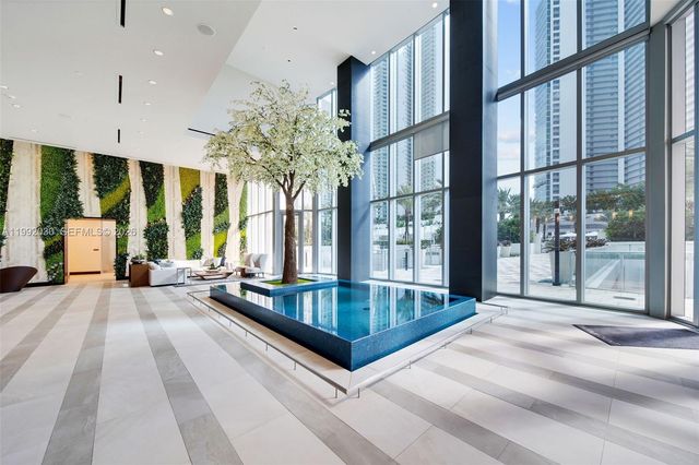 851 NE 1st Ave 3211, Miami, FL 33132