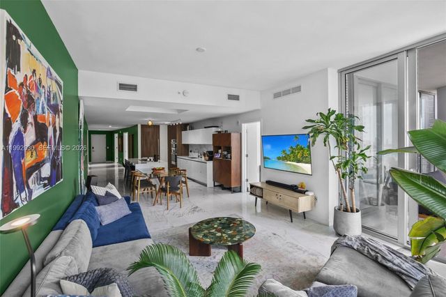 851 NE 1st Ave 3211, Miami, FL 33132