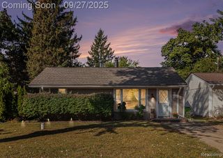 2440 Rolandale St, West Bloomfield, MI 48324