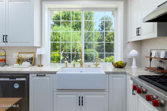 936 Vivian Circle, Newbury Park, CA 91320