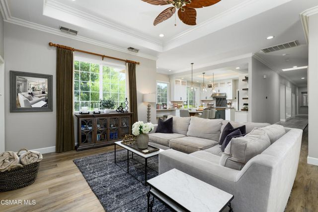 936 Vivian Circle, Newbury Park, CA 91320