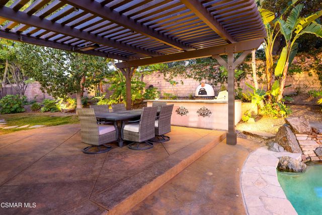 936 Vivian Circle, Newbury Park, CA 91320