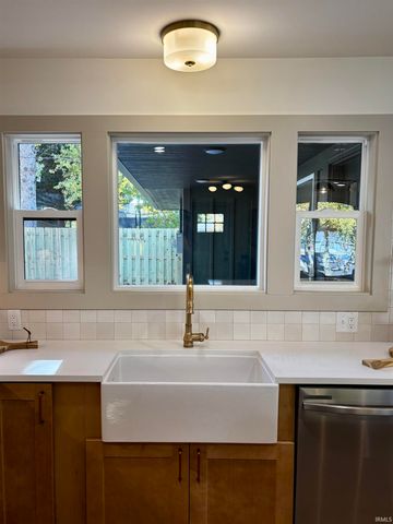 1325 Hedgewood Drive, Lafayette, IN 47905