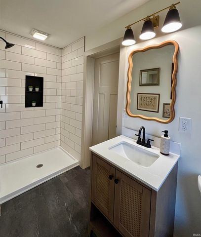 1325 Hedgewood Drive, Lafayette, IN 47905