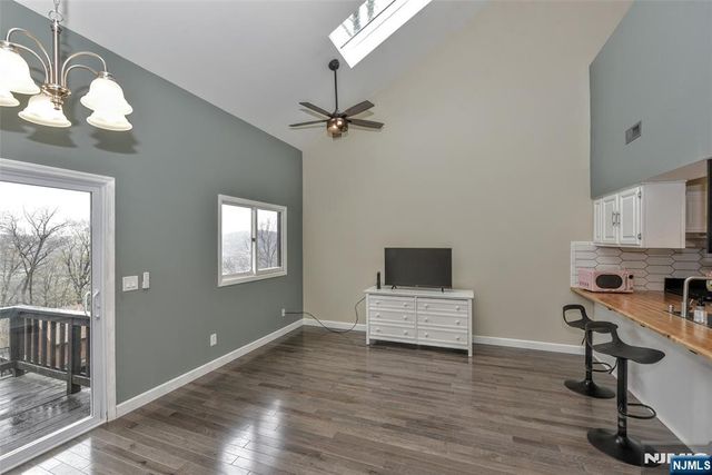 3 Davos Drive 6, Vernon, NJ 07462