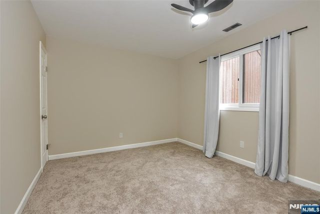 3 Davos Drive 6, Vernon, NJ 07462