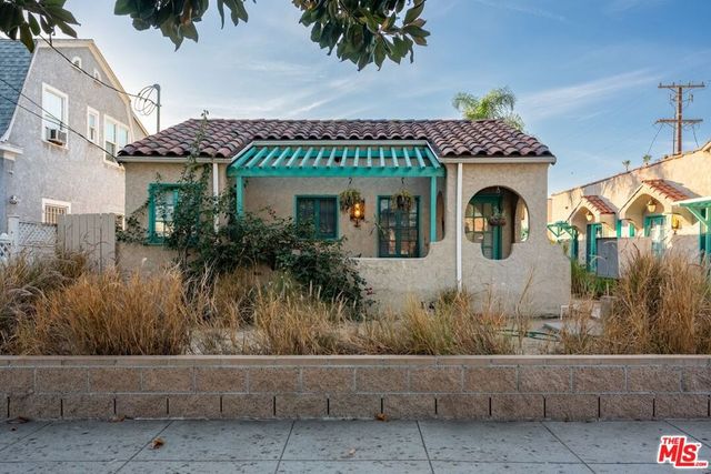 615 S Columbus Avenue, Glendale, CA 91204