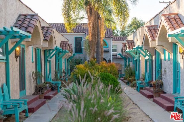 615 S Columbus Avenue, Glendale, CA 91204