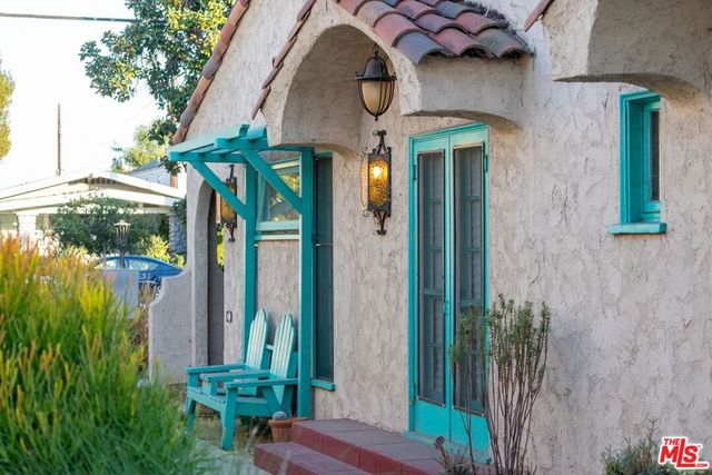 615 S Columbus Avenue, Glendale, CA 91204