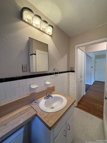 123 Marcia Pl Apt 3, San Antonio, TX 78209