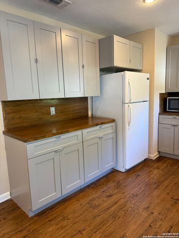 123 Marcia Pl Apt 3, San Antonio, TX 78209