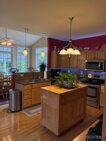 11292 Silverstone Dr, Mechanicsville, VA 23116