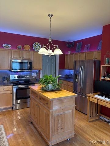 11292 Silverstone Dr, Mechanicsville, VA 23116