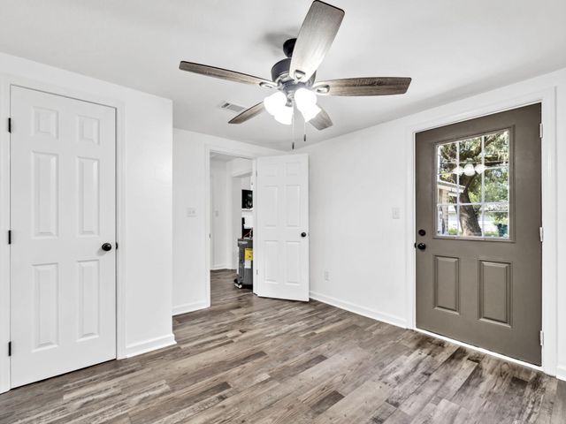 1200 S Cedar Avenue, Niceville, FL 32578