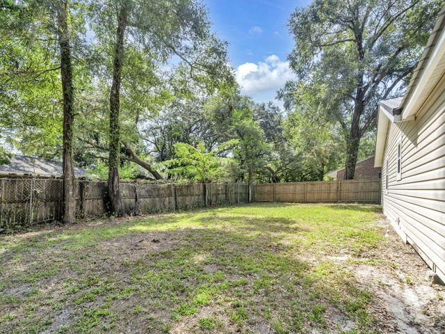 1200 S Cedar Avenue, Niceville, FL 32578