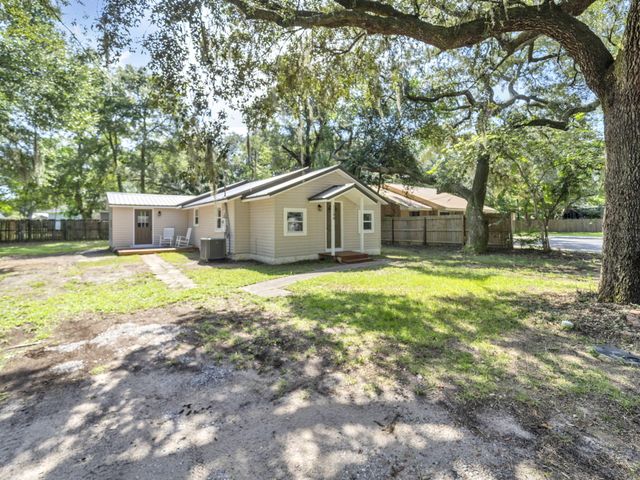 1200 S Cedar Avenue, Niceville, FL 32578