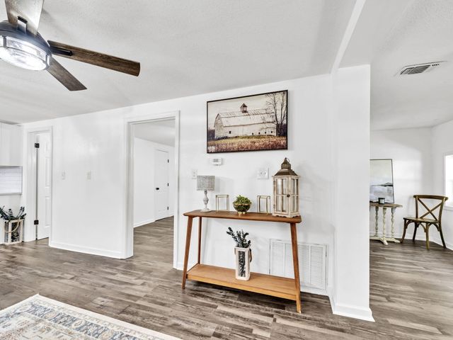 1200 S Cedar Avenue, Niceville, FL 32578