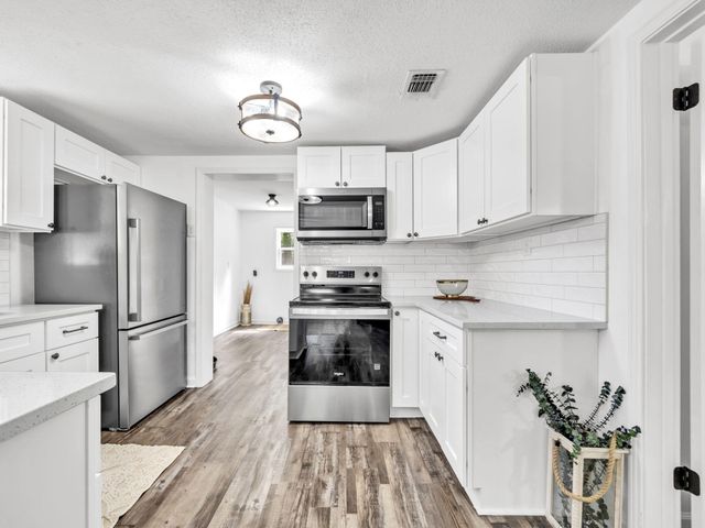 1200 S Cedar Avenue, Niceville, FL 32578