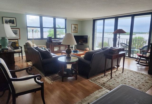 3800 WASHINGTON Road 407, West Palm Beach, FL 33405
