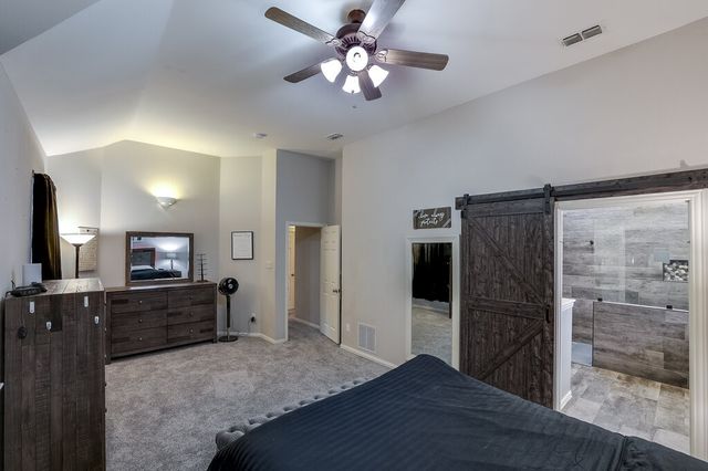 124 Stonecreek Drive, Irving, TX 75063