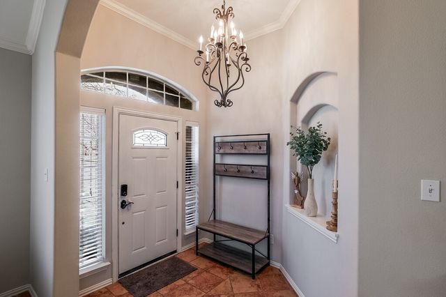 124 Stonecreek Drive, Irving, TX 75063