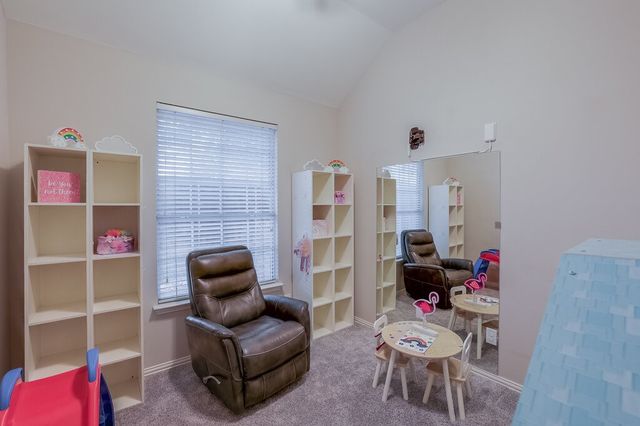 124 Stonecreek Drive, Irving, TX 75063