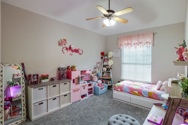 124 Stonecreek Drive, Irving, TX 75063