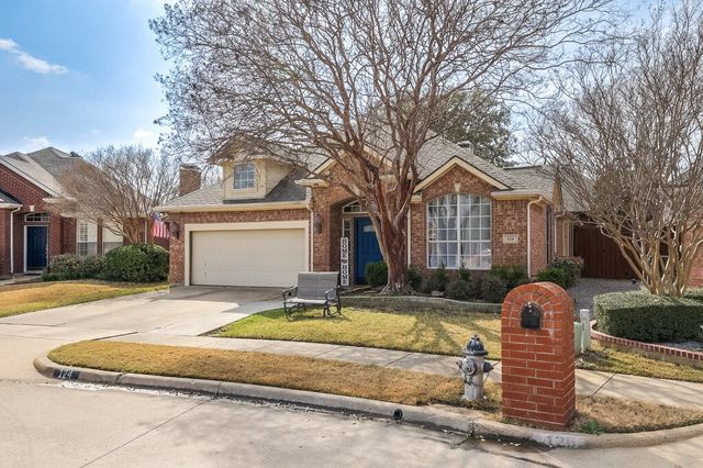 124 Stonecreek Drive, Irving, TX 75063