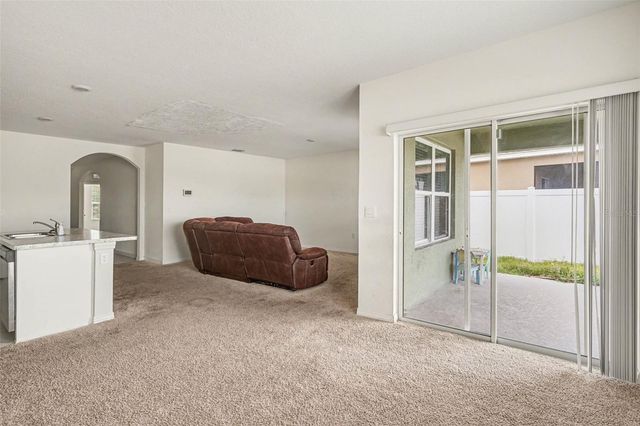 693 SQUIRES GROVE DRIVE, Winter Haven, FL 33880