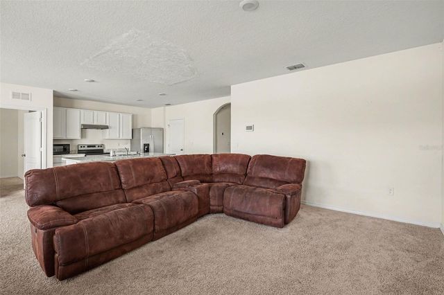 693 SQUIRES GROVE DRIVE, Winter Haven, FL 33880