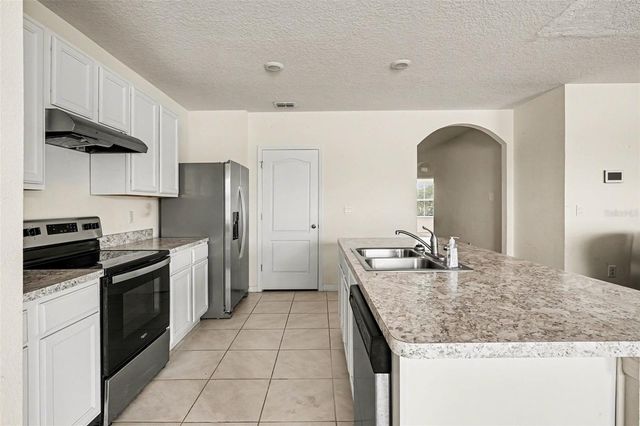 693 SQUIRES GROVE DRIVE, Winter Haven, FL 33880