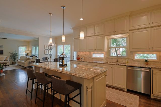433 Ridgestone Dr, Franklin, TN 37064