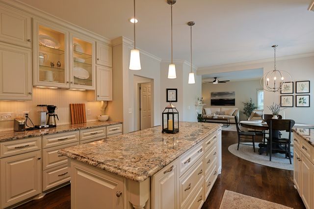 433 Ridgestone Dr, Franklin, TN 37064